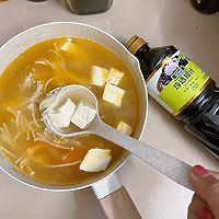 #珍选捞汁 健康轻食季# 超鲜的番茄金针菇豆腐汤的做法图解12