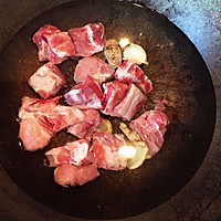 #冬日暖胃#（简单易做）清炖萝卜排骨汤的做法图解2