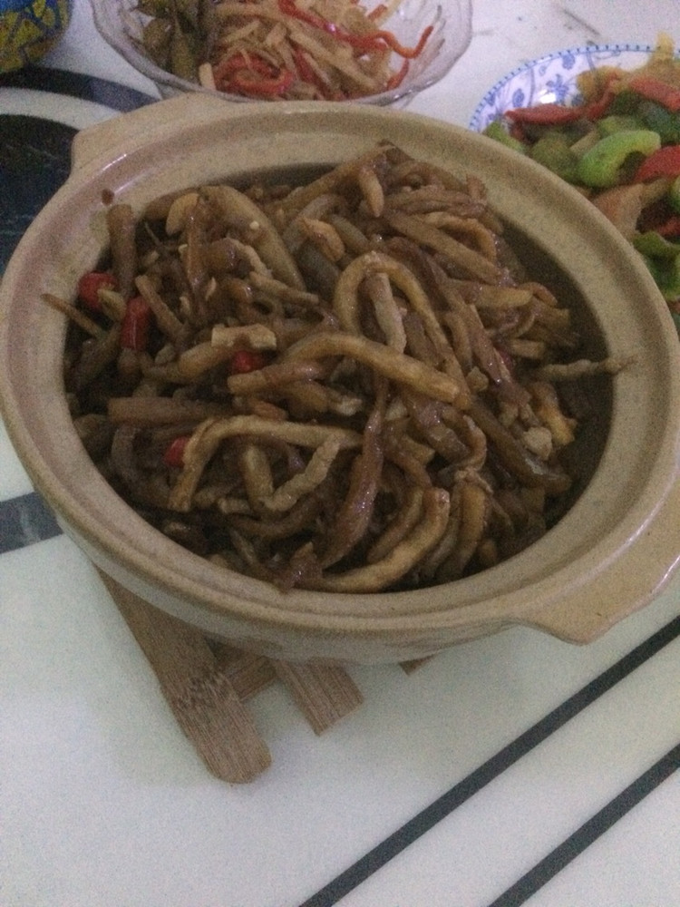 砂锅萝卜丝的做法