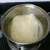 冬瓜沙虫瑶柱粉丝汤的做法图解5