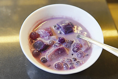 【高颜值梦幻紫】甜品糖水 - 香芋紫薯椰奶珍珠西米露