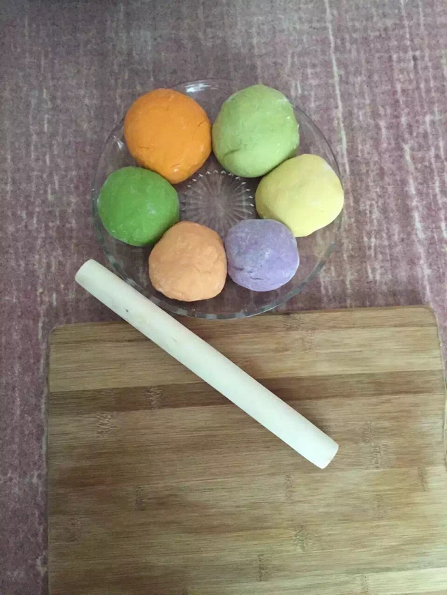 彩色水饺的做法图解4