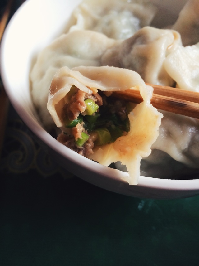 蒜苔猪肉饺子