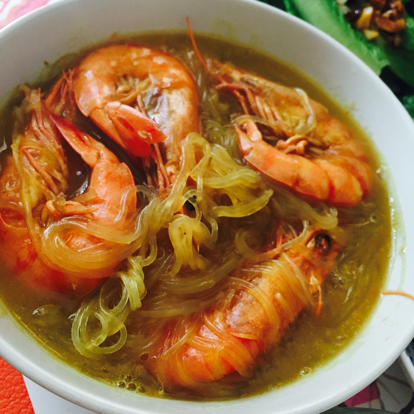Prawns with curry and vermicelli