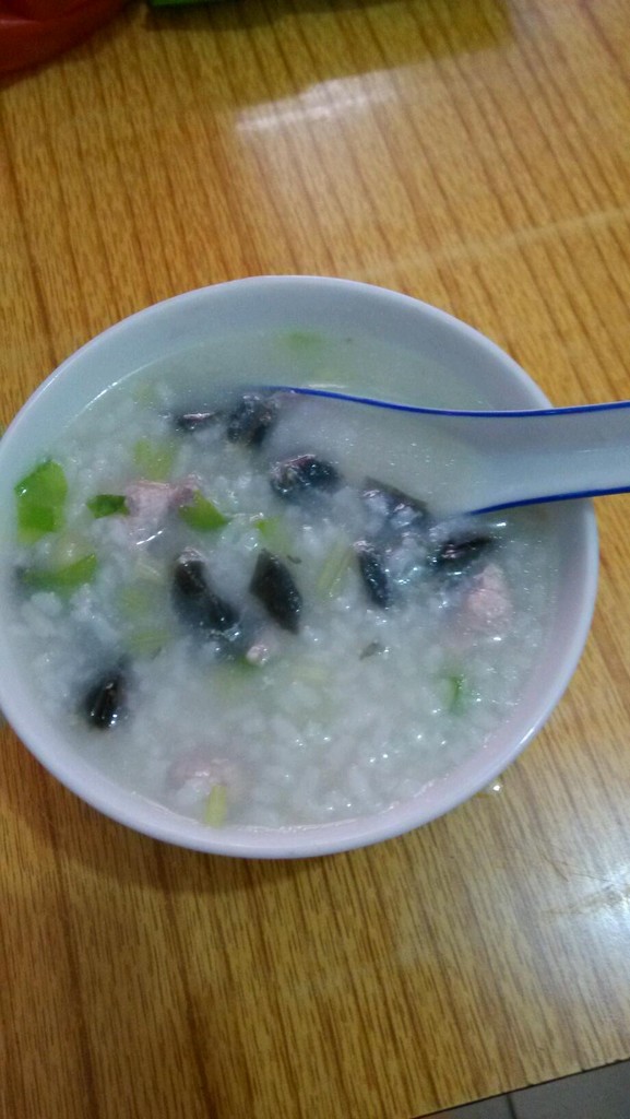 皮蛋瘦肉粥怎麼做_皮蛋瘦肉粥的做法視頻_豆果美食