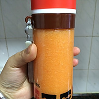 经典果汁（橙子+苹果+圣女果+胡萝卜）的做法图解3