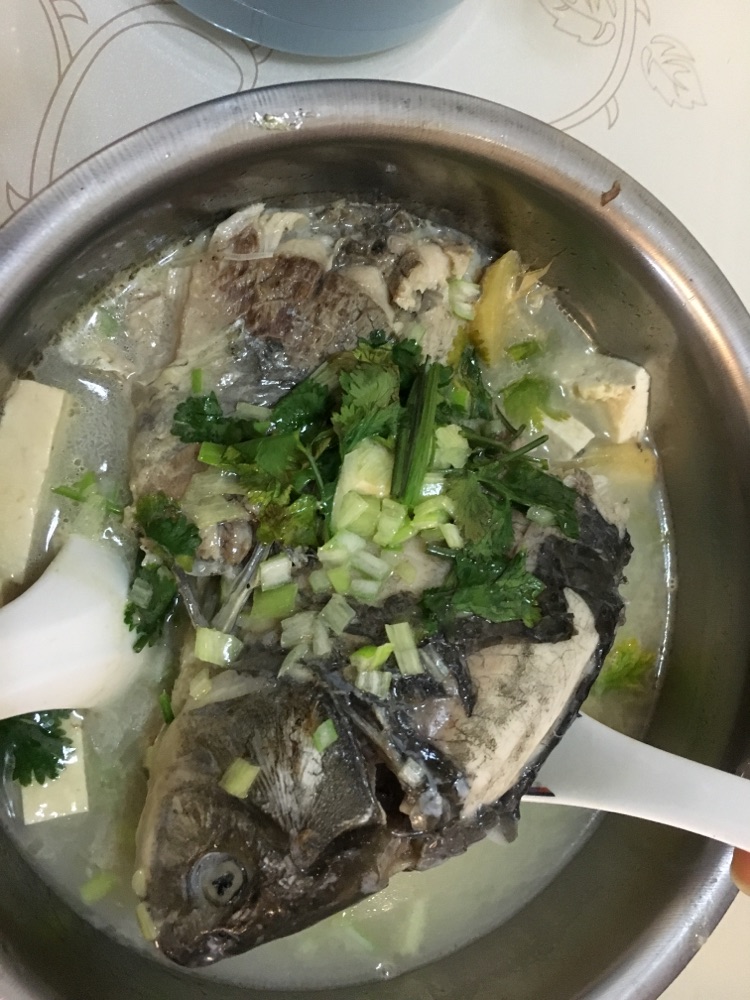 鲫鱼豆腐汤