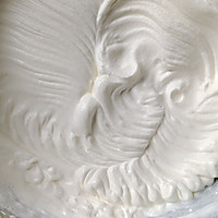 生日蛋糕淡奶油的打发的做法图解2