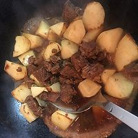 土豆炖牛肉的做法图解6