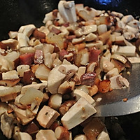 腊肉双菇饭的做法图解4