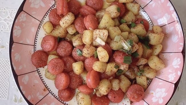 孜然土豆火腿，三原色搭配，颜值又开胃的做法