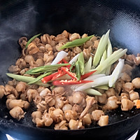 蒜苗炒扇贝肉的做法图解14