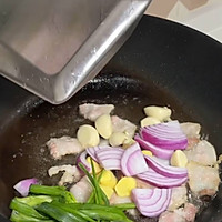 #夏日多巴胺饮品#家常烧加拿大红鱼的做法图解4