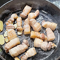 口蘑红烧肉的做法图解4