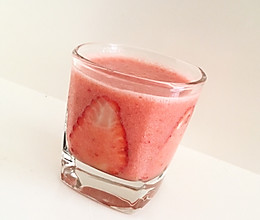 鲜榨草莓汁的做法