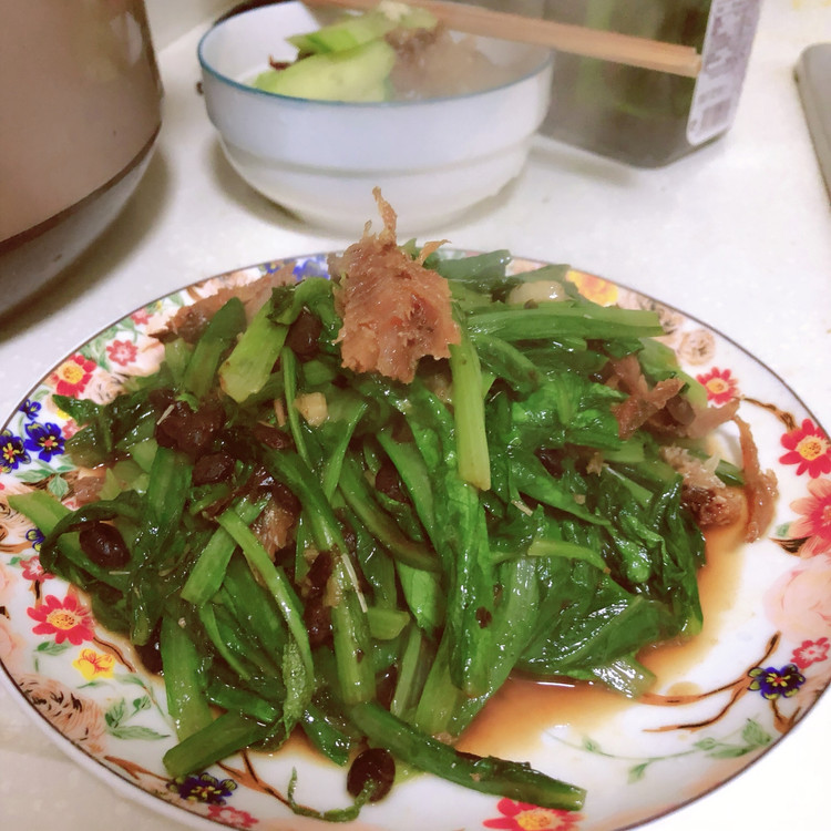 豆豉鲮鱼油麦菜的做法