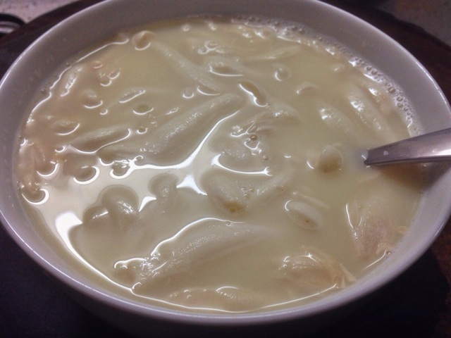 White jade mushroom soup