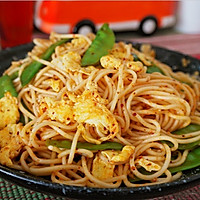 荷兰豆鸡蛋炒面的做法图解1