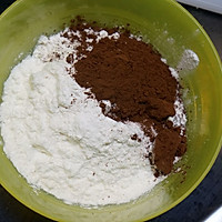 巧克力酥皮泡芙的做法图解1