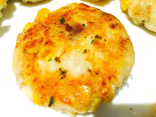 金香鱼粟米饼的做法图解3