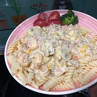 奶油培根蘑菇虾仁玉米意面的做法图解12