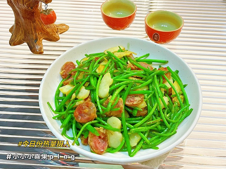 记忆中春天的味道！清炒茼蒿马蹄的做法