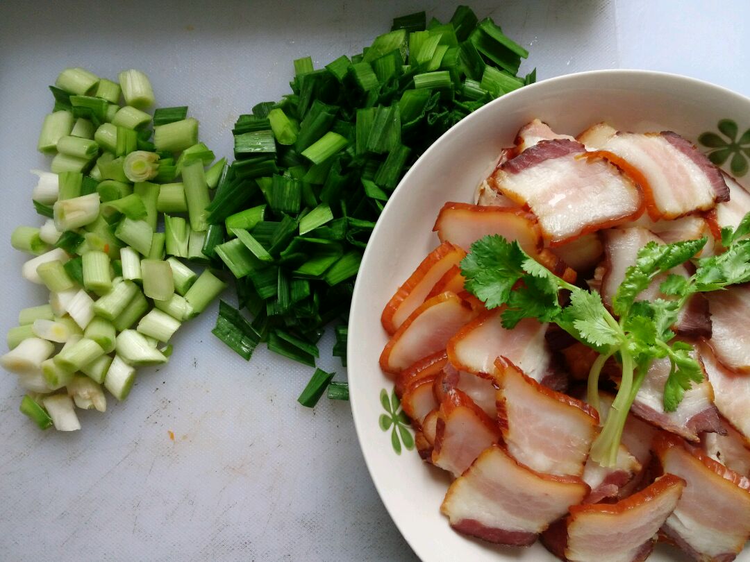 蒜苔炒肉怎么做好吃？-