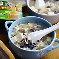 菌菇牛肉豆腐汤的做法图解7