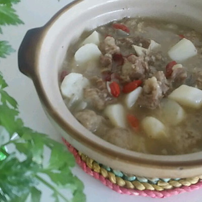 枸杞山药牛肉煲