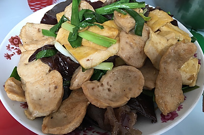 家常菜 肉丸片豆干炒木耳