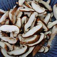 蚝油烧香菇腐竹（李锦记旧庄蚝油）的做法图解1