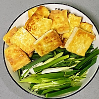 【孕妇食谱】鲍汁豆腐烧青蒜，鲜味浓郁，超级下饭～的做法图解4