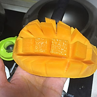 芒果酸奶西米露的做法图解2