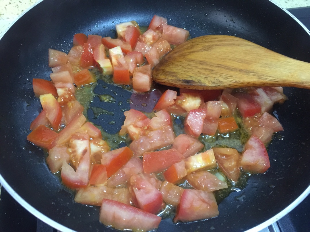 西红柿炒土豆片怎么做_西红柿炒土豆片的做法_豆果美食