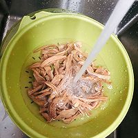 腊肉炒萝卜干的做法图解1