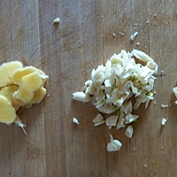 自制辣条（麻辣素肉）最佳的怀旧小吃^O^很下饭哦的做法图解1