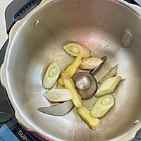 #浪漫七夕 共度“食”光#莼菜鲈鱼羹的做法图解4