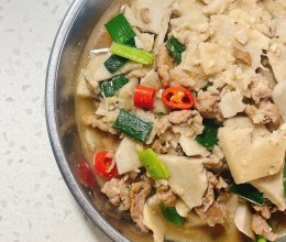 芋头炒牛肉的做法