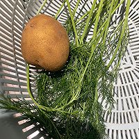 #轻食季怎么吃#茴香土豆丝鸡蛋饼的做法图解1