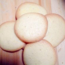 酥脆小饼干……三种材料、超越一切的简单