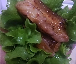 来个解馋的生菜五花肉的做法