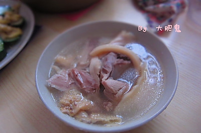 响螺片煲鸡