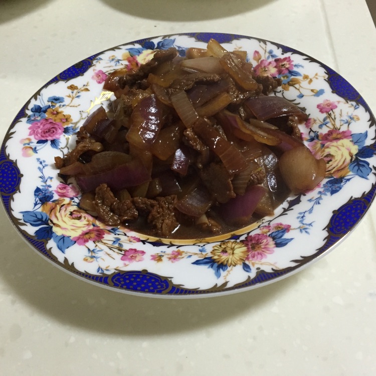 洋葱炒牛肉