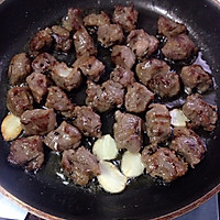 芒果彩椒牛肋条粒的做法图解5
