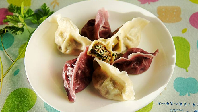 小叶野山芹猪肉馅水饺