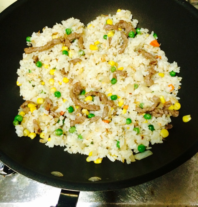 樱花虾炒饭|养老公不重样的做法图解6