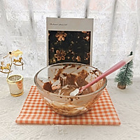 #甜蜜暖冬，“焙”感幸福#超梦幻圣诞抱抱杯蛋糕的做法图解5