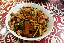 快手下饭菜榨菜香干炒肉丝的做法