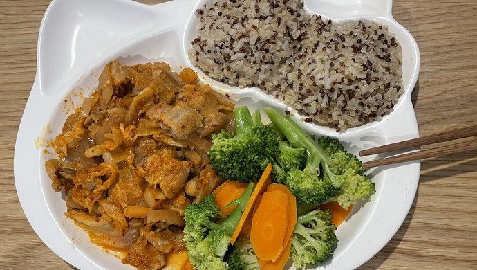 快手泡菜五花肉糙米藜麦饭