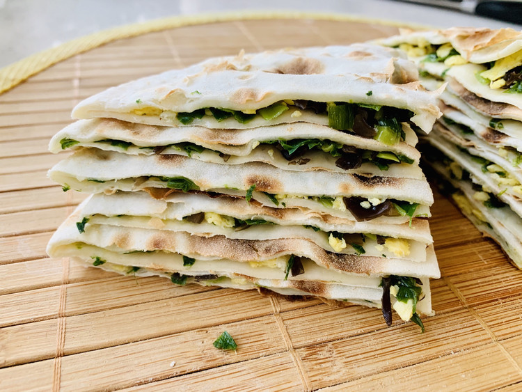 韭菜鸡蛋菜饼的做法